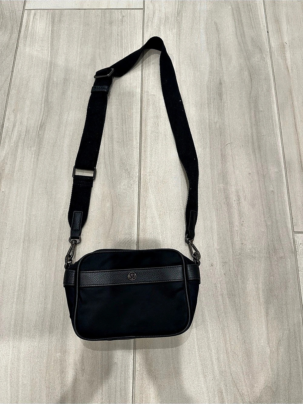 lululemon Now and Always Crossbody Camera Bag Black Crossbody Bag